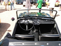 Triumph TR3, de 1955-1962 (photo prise a Amberieux, 08-2012) (2)